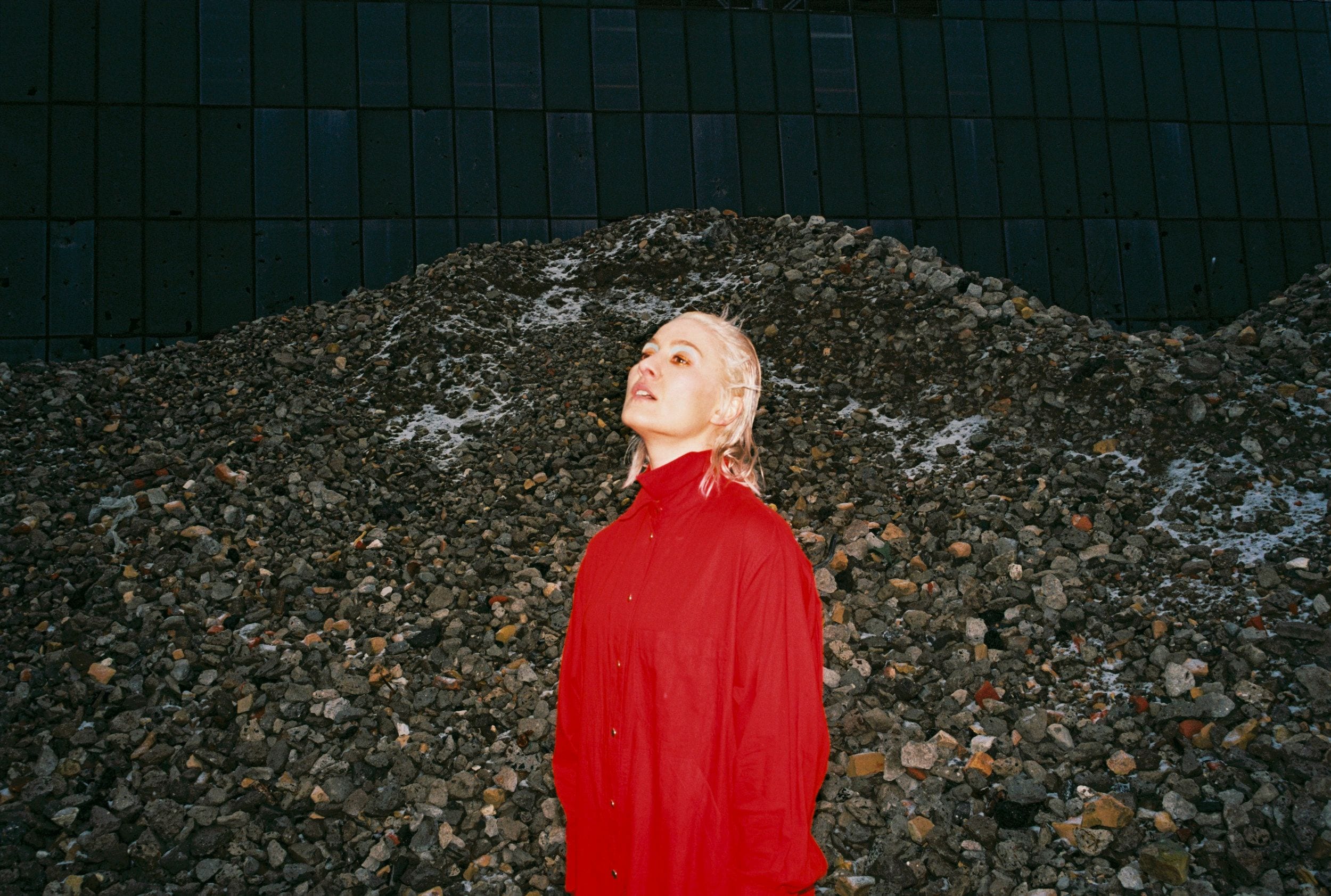 Cate Le Bon’s ‘Reward’ Is a Rich Prize