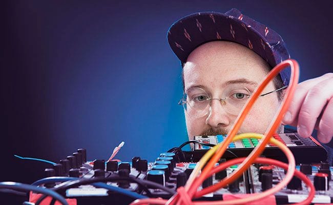 interview-electronic-composer-dan-deacon