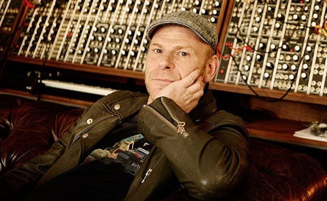 junkie-xl-jaws-video-premiere