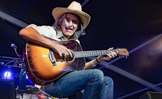 Steve Poltz – “Hey God, I’ll Trade You Donald Trump for Leonard Cohen” (premiere)