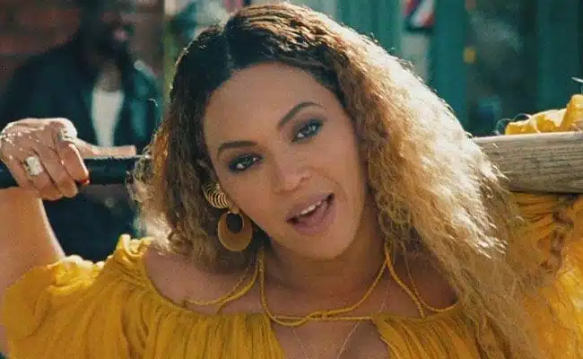 Beyoncé – “Hold Up” (Singles Going Steady)