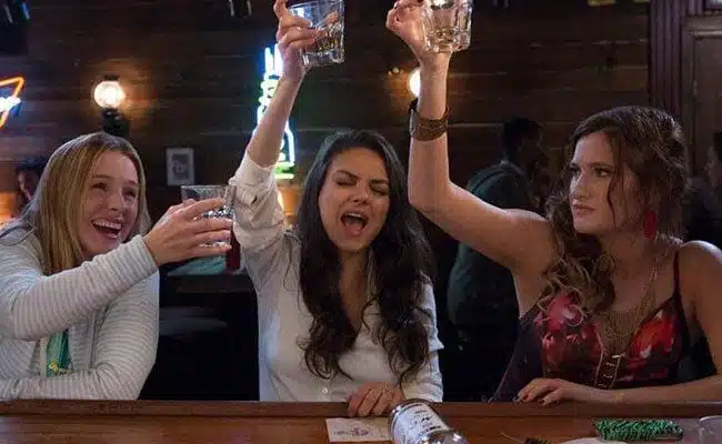 ‘Bad Moms’ Embraces the Stereotypes It so Desperately Wants to Subvert