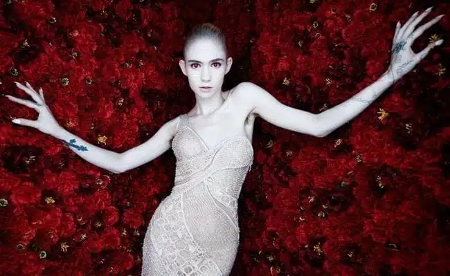 Grimes – “California” (Singles Going Steady)