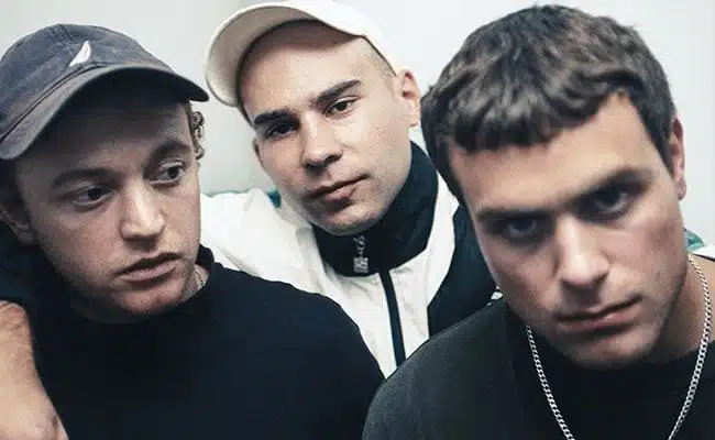 DMA’s – “In the Moment” (Singles Going Steady)