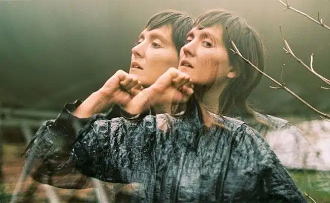 Cate Le Bon – “Wonderful” (Singles Going Steady)