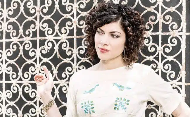 Carrie Rodriguez: Lola