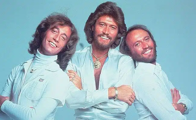 various-to-love-the-bee-gees-a-tribute-to-the-brothers-gibb