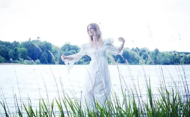 myrkur-m