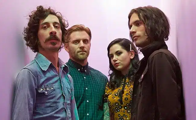 Turbowolf: Two Hands