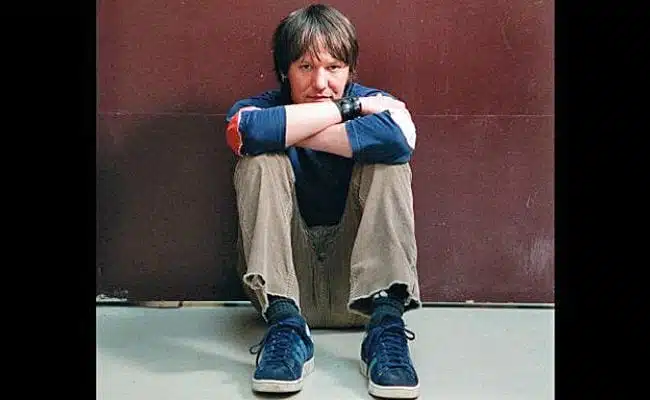 Elliot Smith: Beyond the Persona