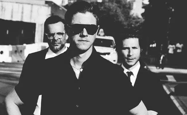 185049-interpol-el-pintor