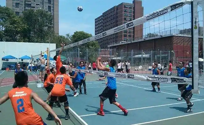 182046-9-man-chinese-volleyball