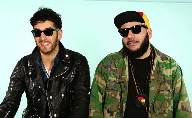 181833-chromeo-white-women