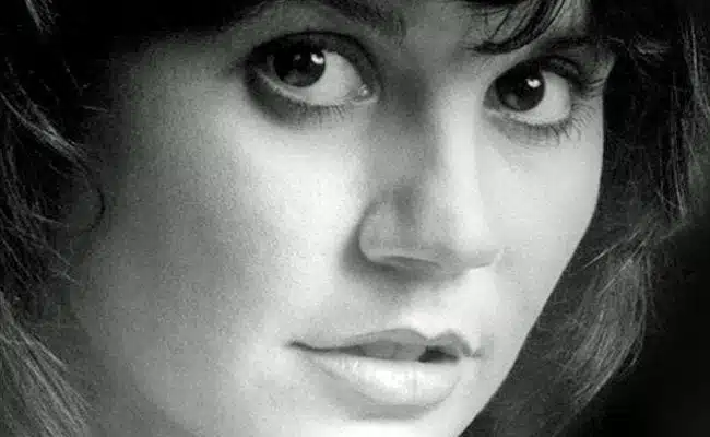 Linda Ronstadt Is a Beautiful Writer and an Adept Storyteller