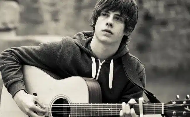 English Folk Phenom Jake Bugg Covers the Beatles (video)