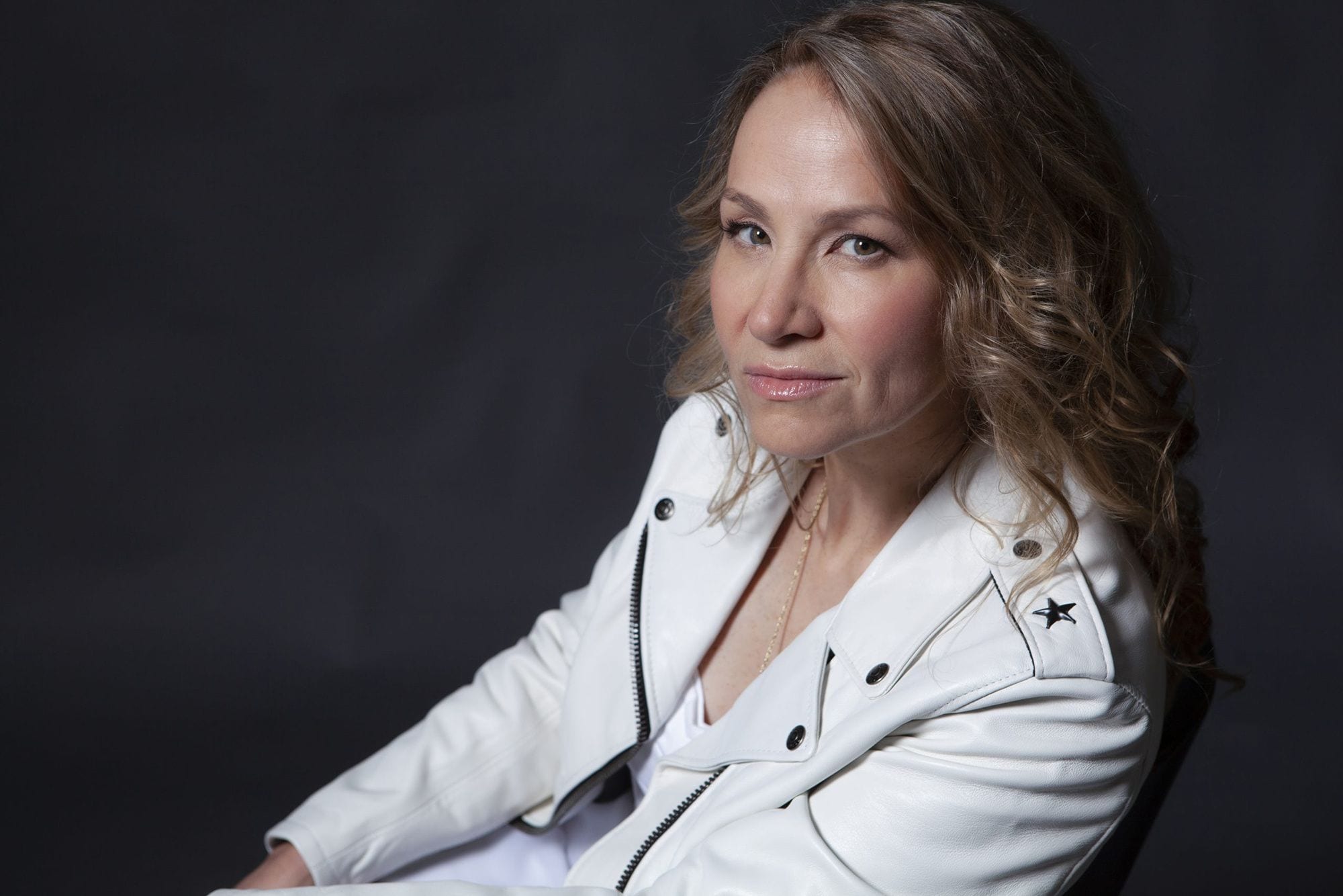 Joan Osborne Discusses ‘Trouble and Strife’, Immigration, and the Hope ...