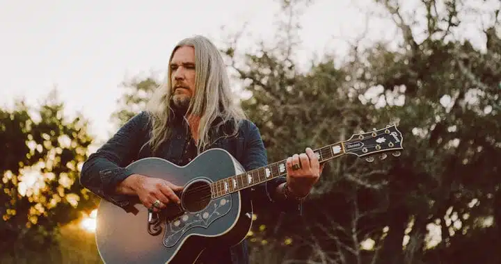 Israel Nash Creates Cosmic Country Rock on  ‘Topaz’