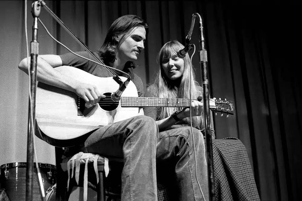 James Taylor & Joni Mitchell, Queens College, December 19, 1970