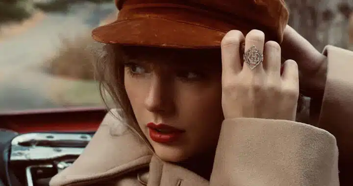 Taylor Swift Re-Immortalizes Classic ‘Red (Taylor’s Version)’