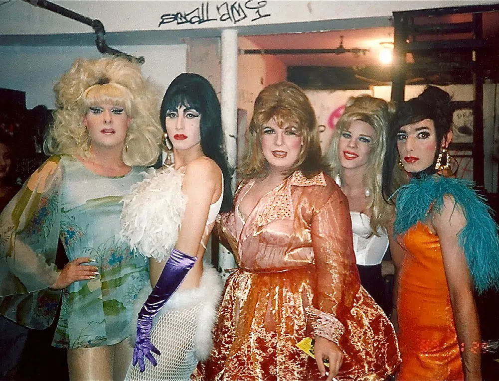 Linda Simpson: The Drag Explosion (2021) | interior photo