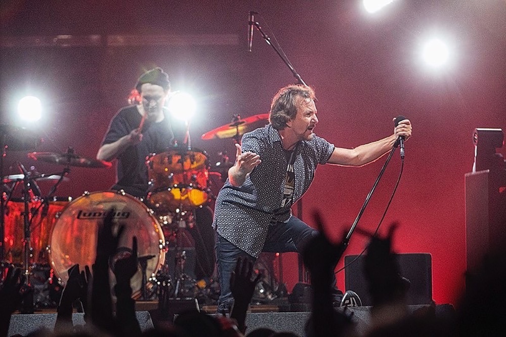 Pearl Jam Sets Rescheduled 2020 Tour Dates for May 2022