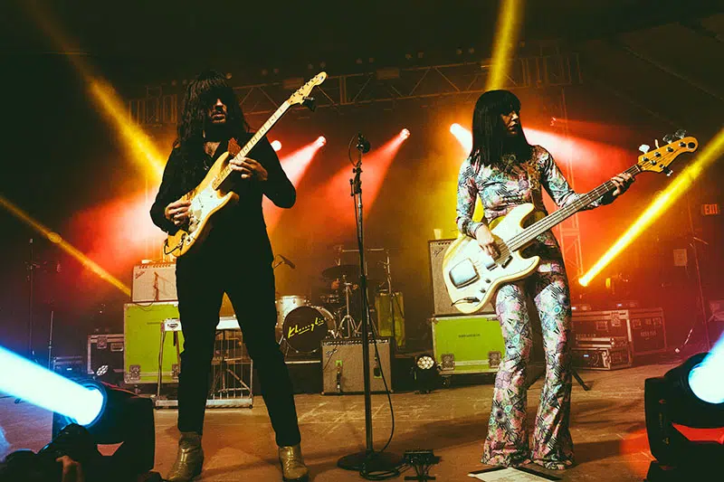 Khruangbin Live 2