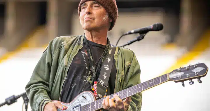 Nils Lofgren Is Still Grinning on ‘Mountains’