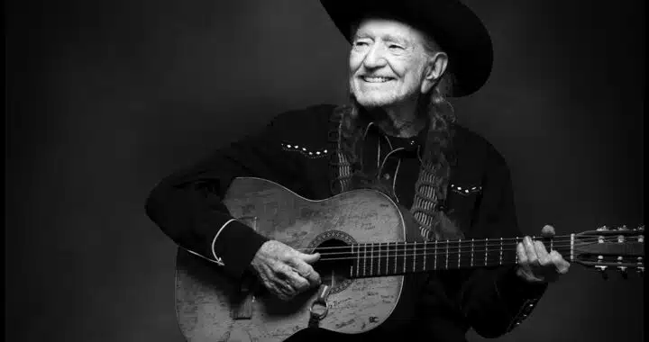 Willie Nelson Finds a Peak at ‘The Border’