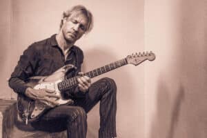 Kenny Wayne Shepherd Pays Tribute to Rock