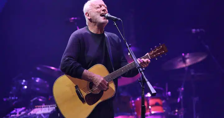 David Gilmour Shines in Halloween Finale at the Hollywood Bowl